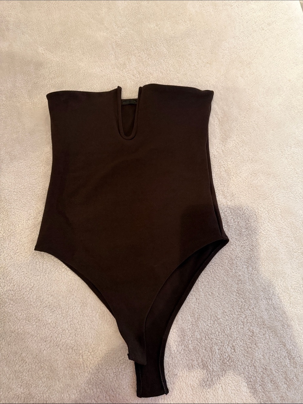 Zara Black Strapless V-Notch Bodysuit